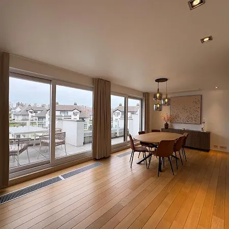 Maison Elouise アパート *
